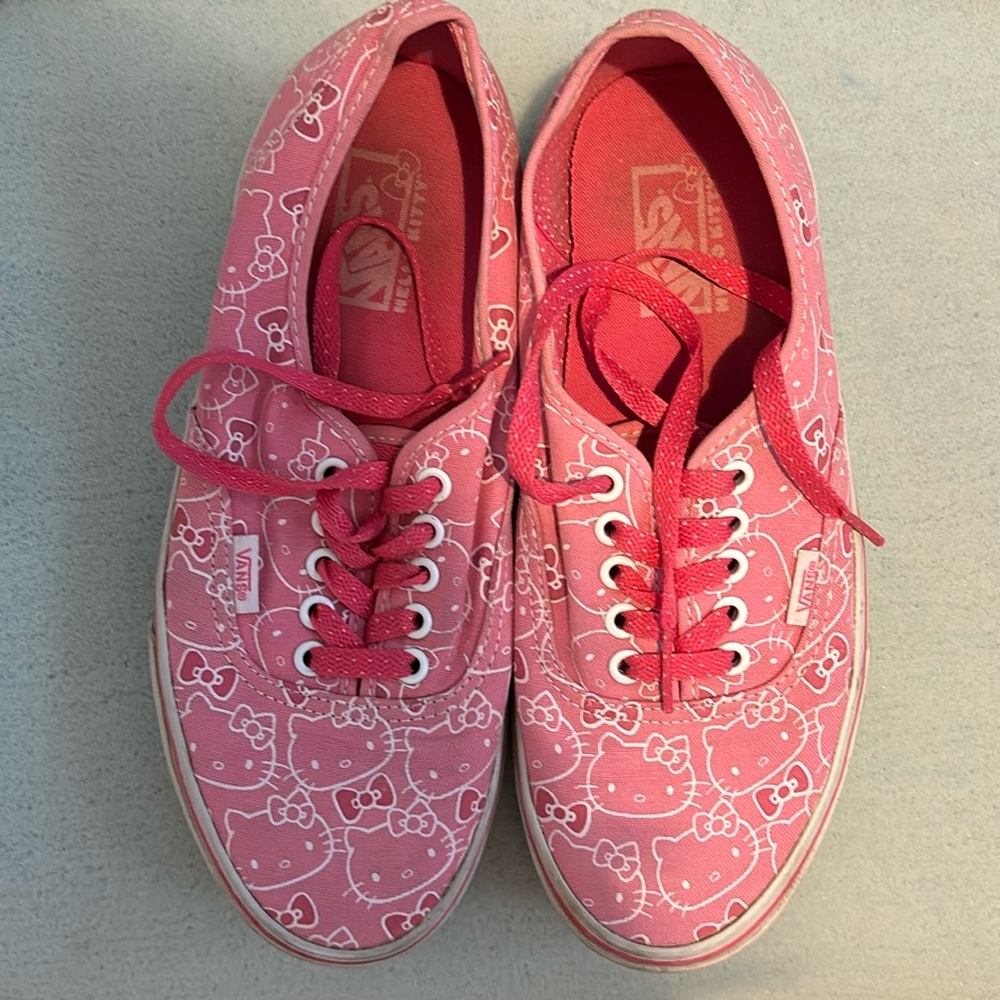Hello Kitty Vans!! Pink W 8.5 M 7